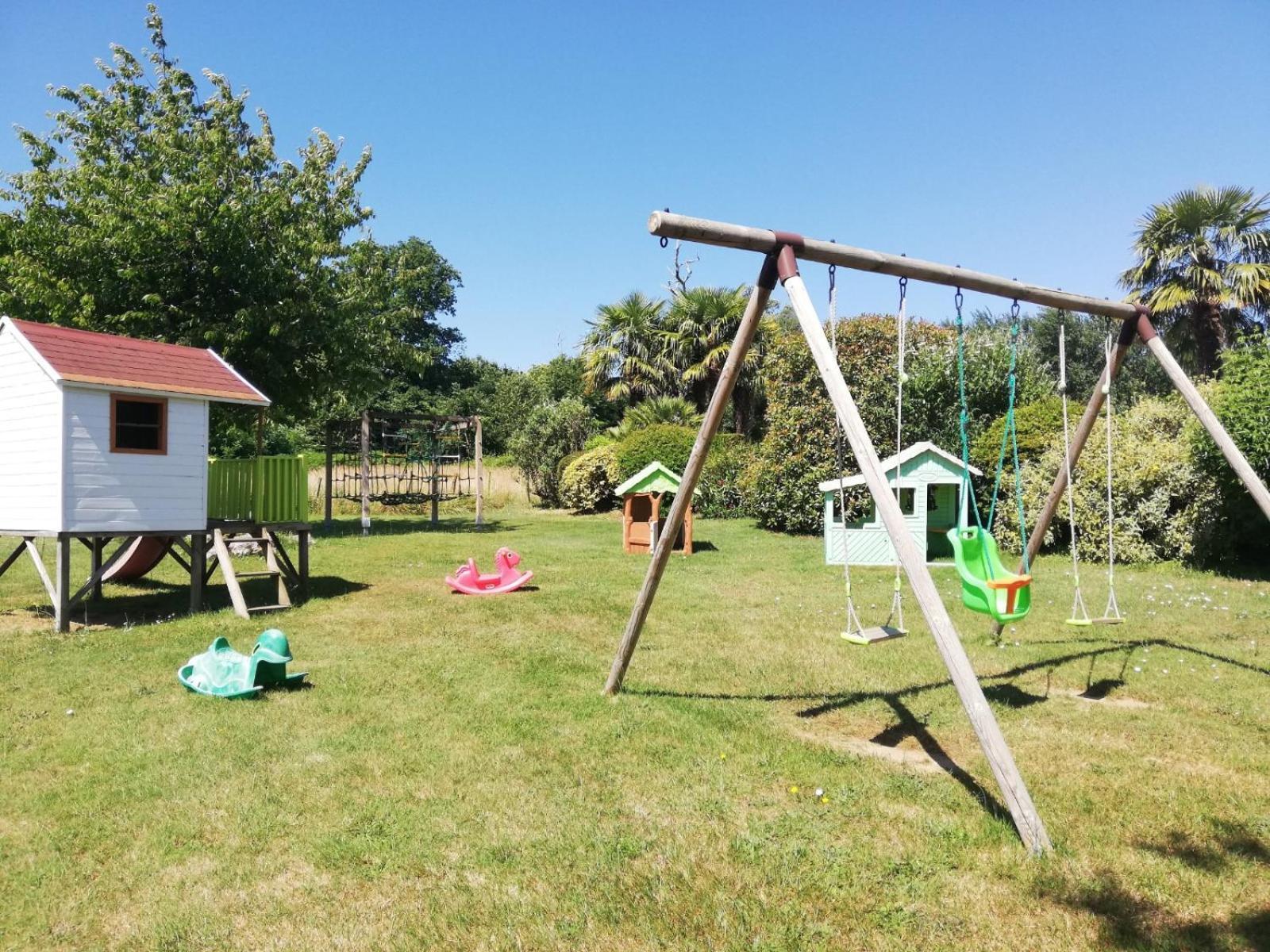 Gites Chez Belliveau Meursac Exteriör bild